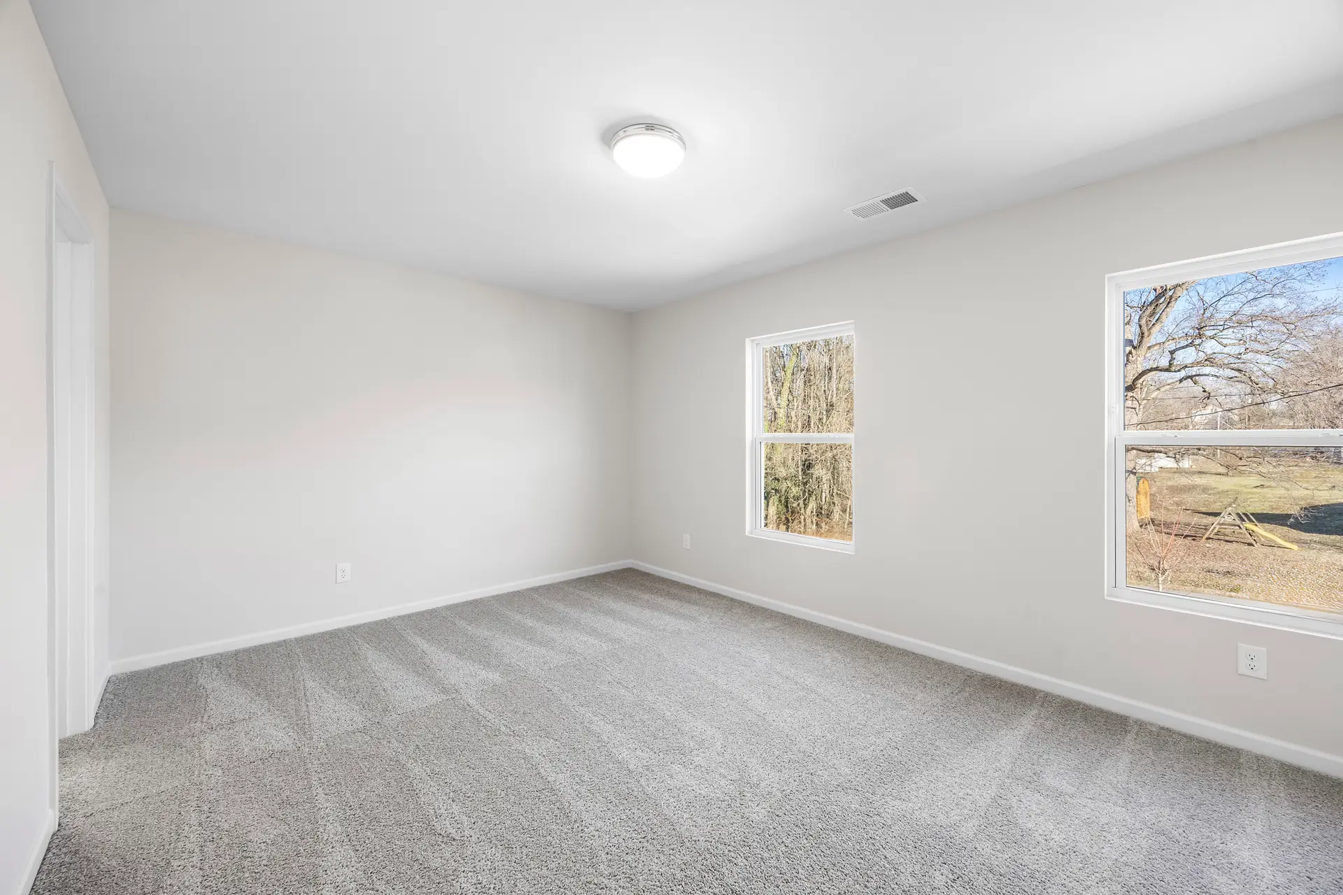 907 W Georgia Ave master bedroom