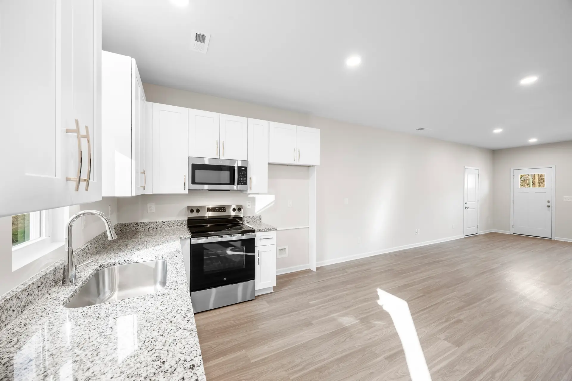 907 W Georgia Ave kitchen