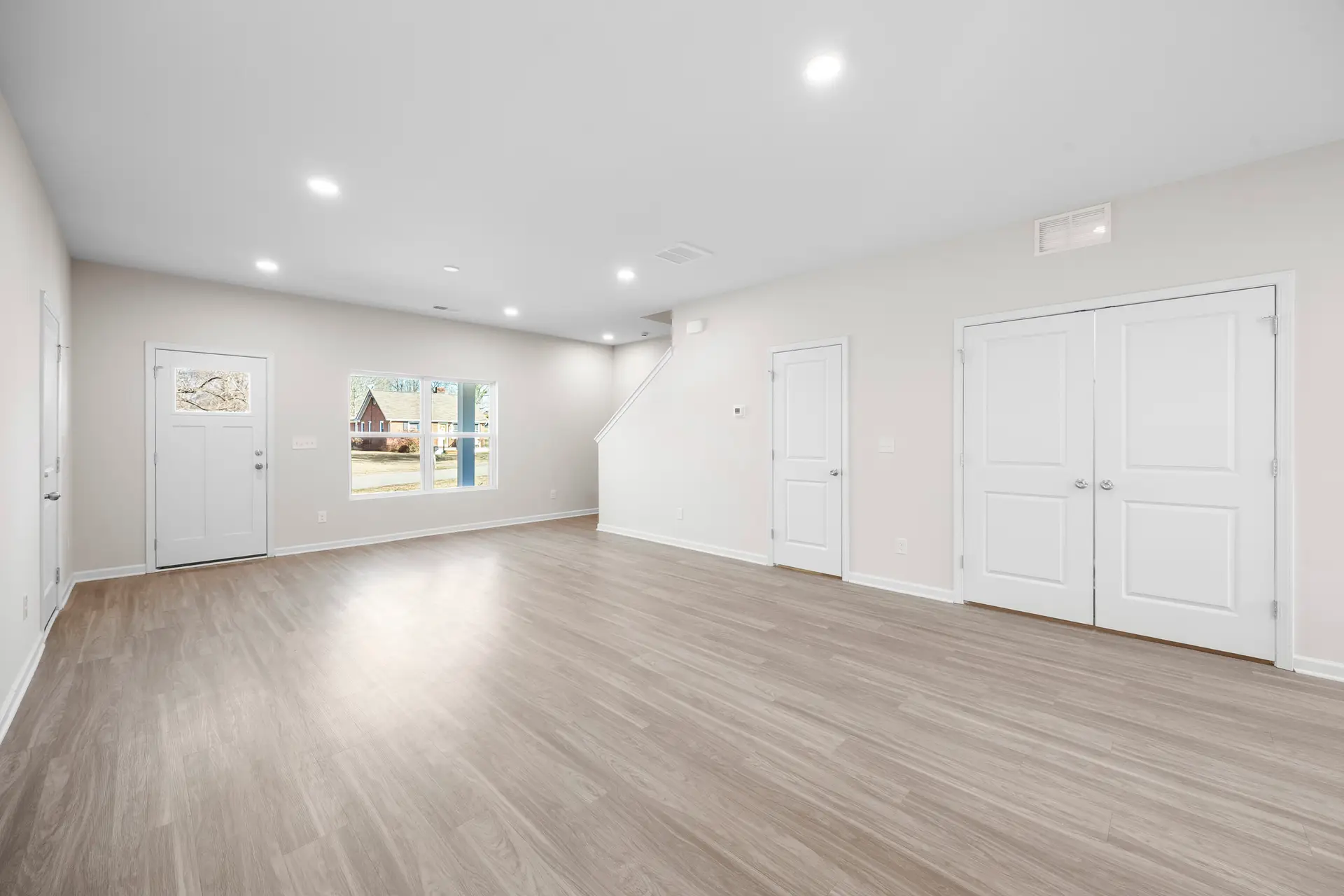 907 W Georgia Ave open floor plan