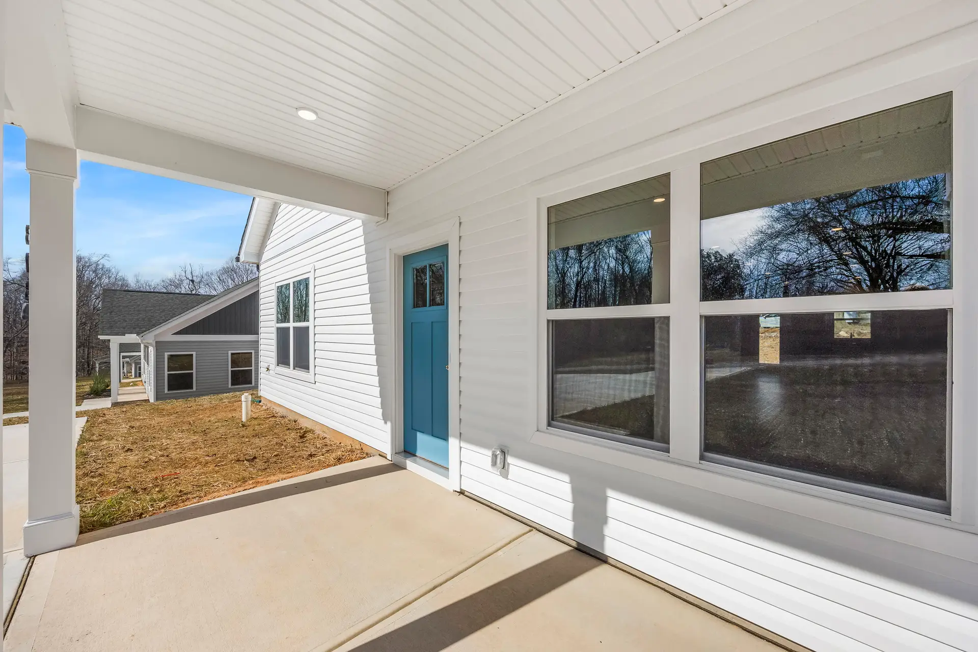 398 Brice St front porch