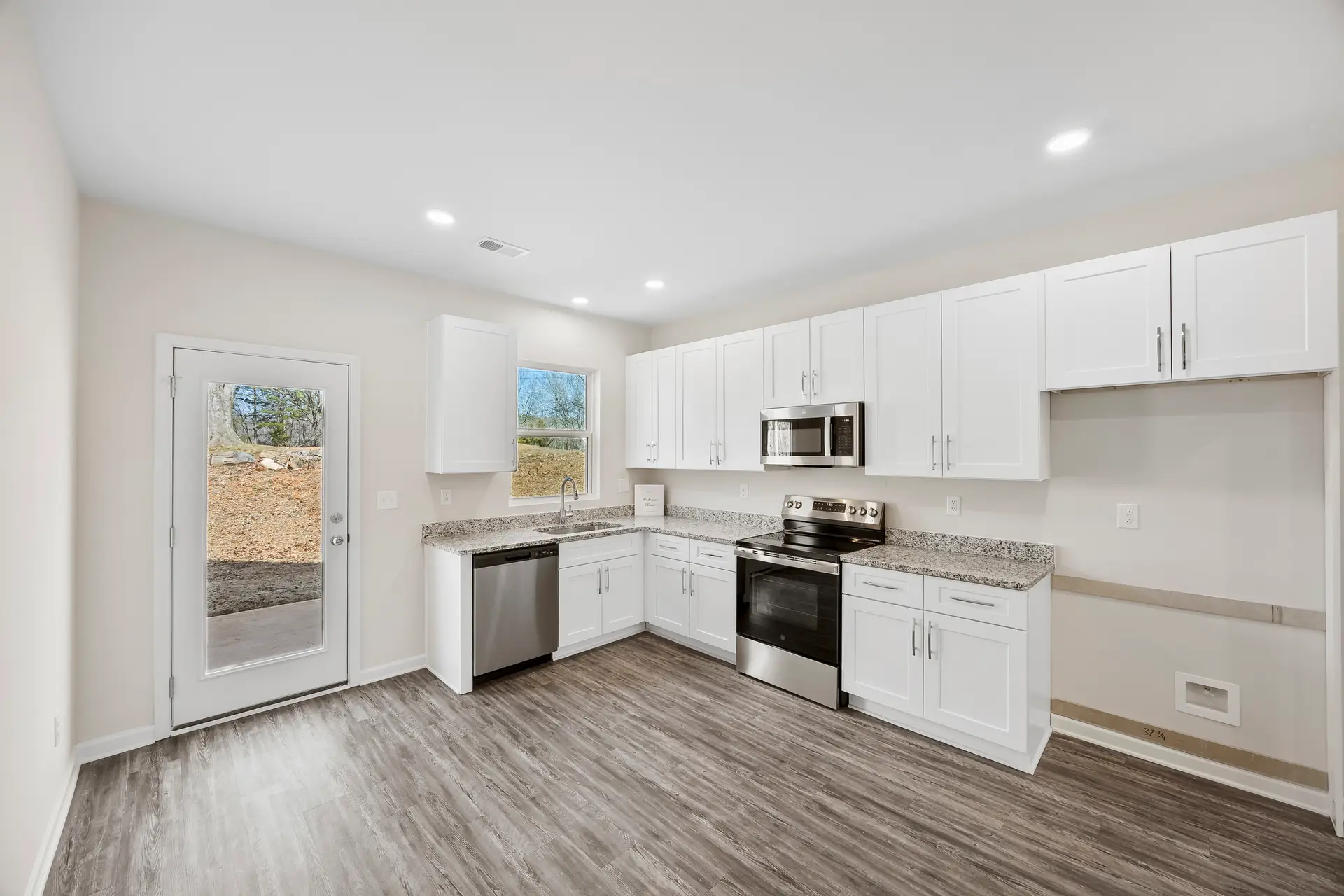 398 Brice St kitchen