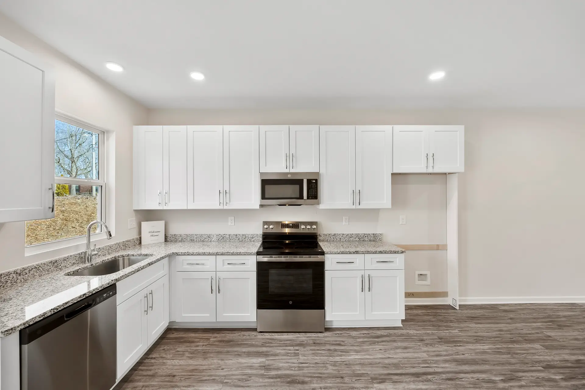 398 Brice St kitchen