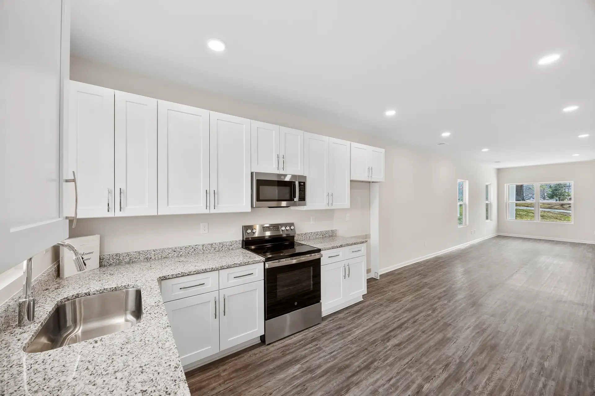 398 Brice St kitchen