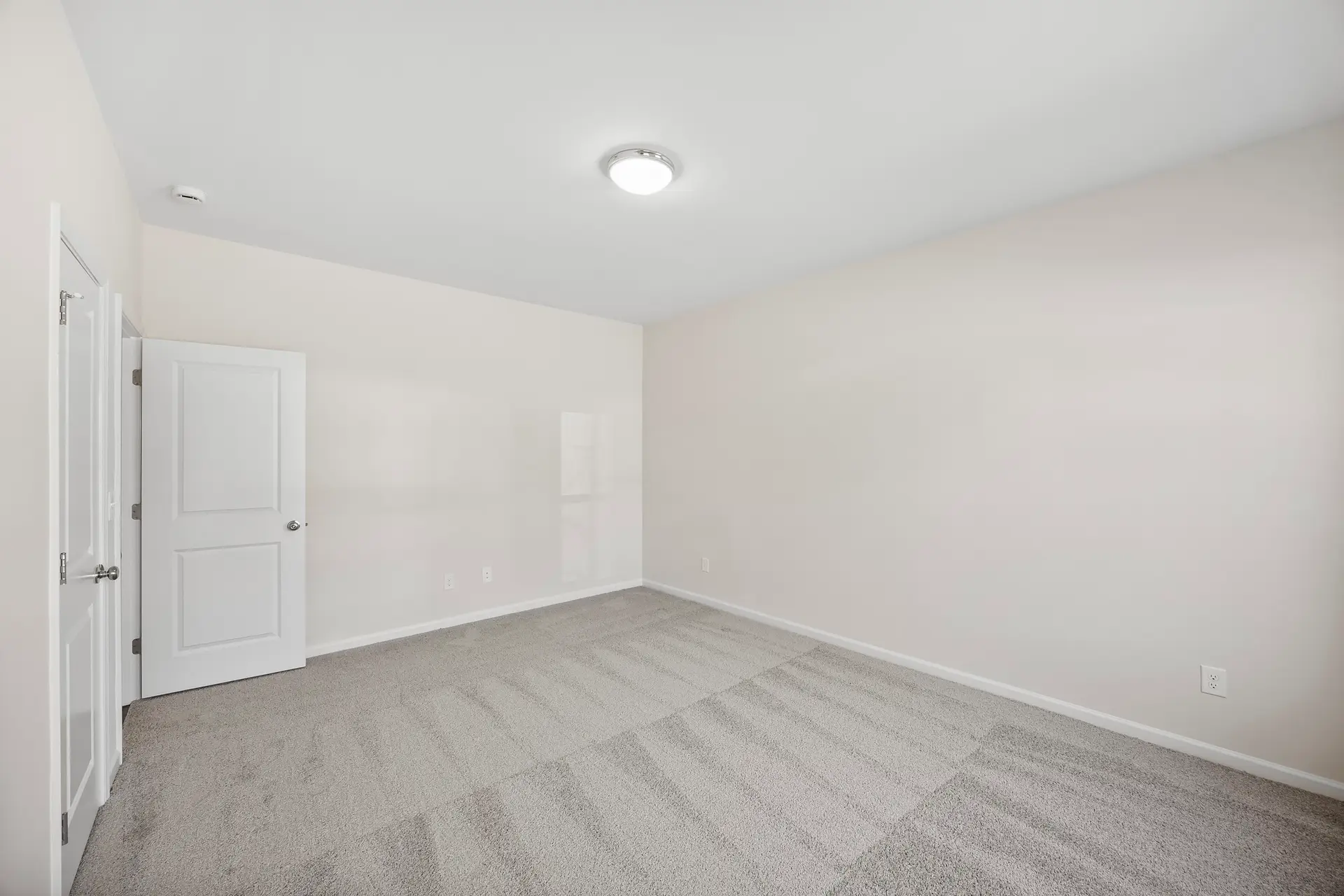 398 Brice St master bedroom