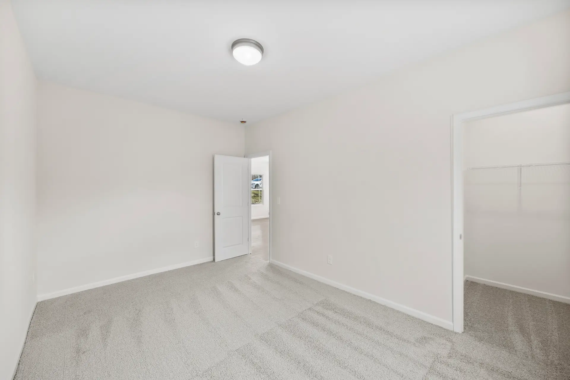 398 Brice St bedroom