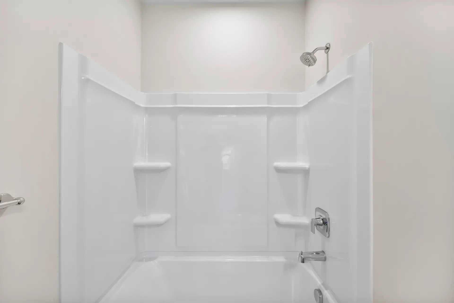 398 Brice St tub/shower combo