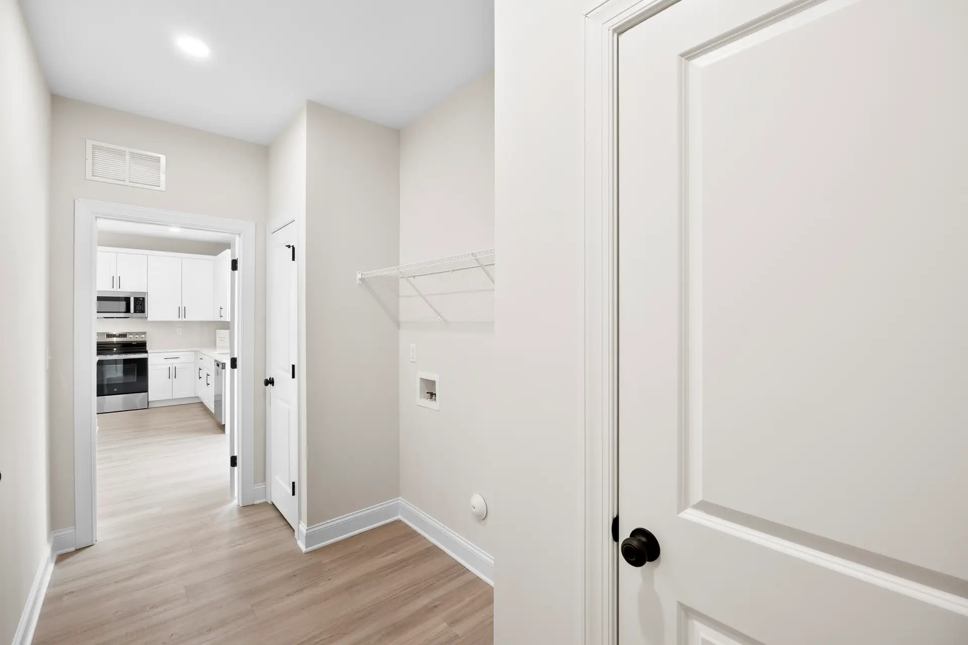 400 Brice St laundry room