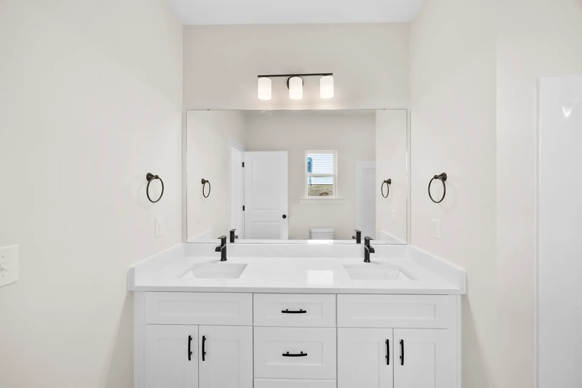 400 Brice St double vanity