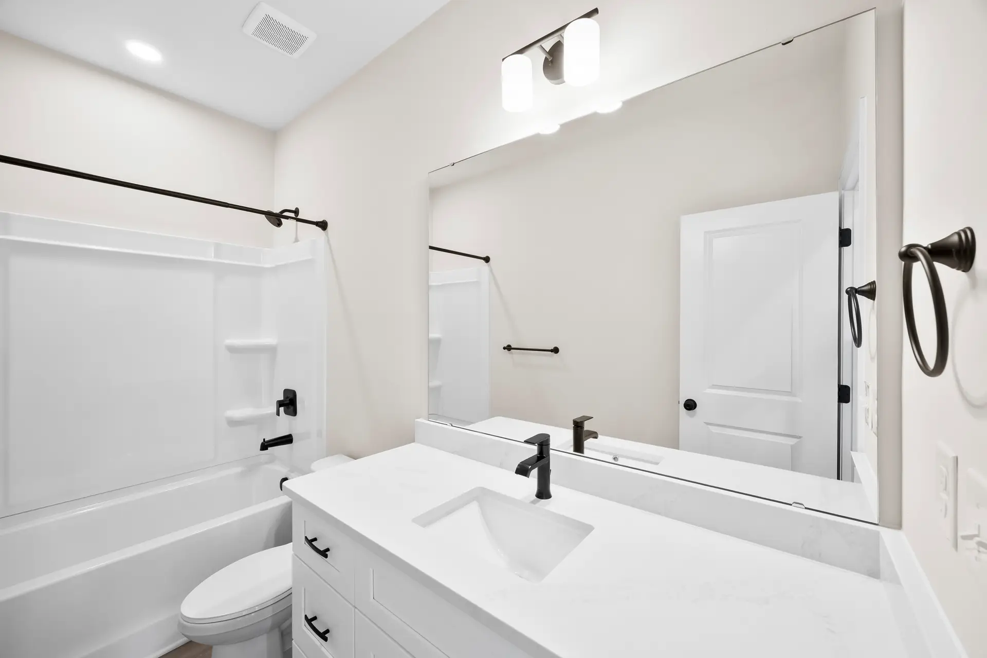 400 Brice St vanity