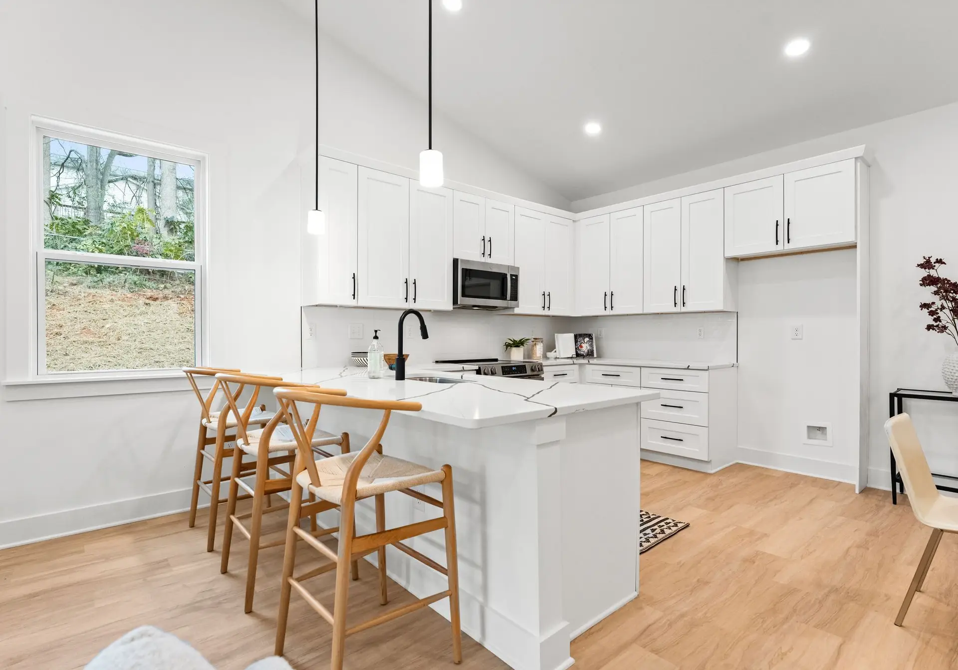 1904 Rucker Rd staged kitchen and breakfast bar