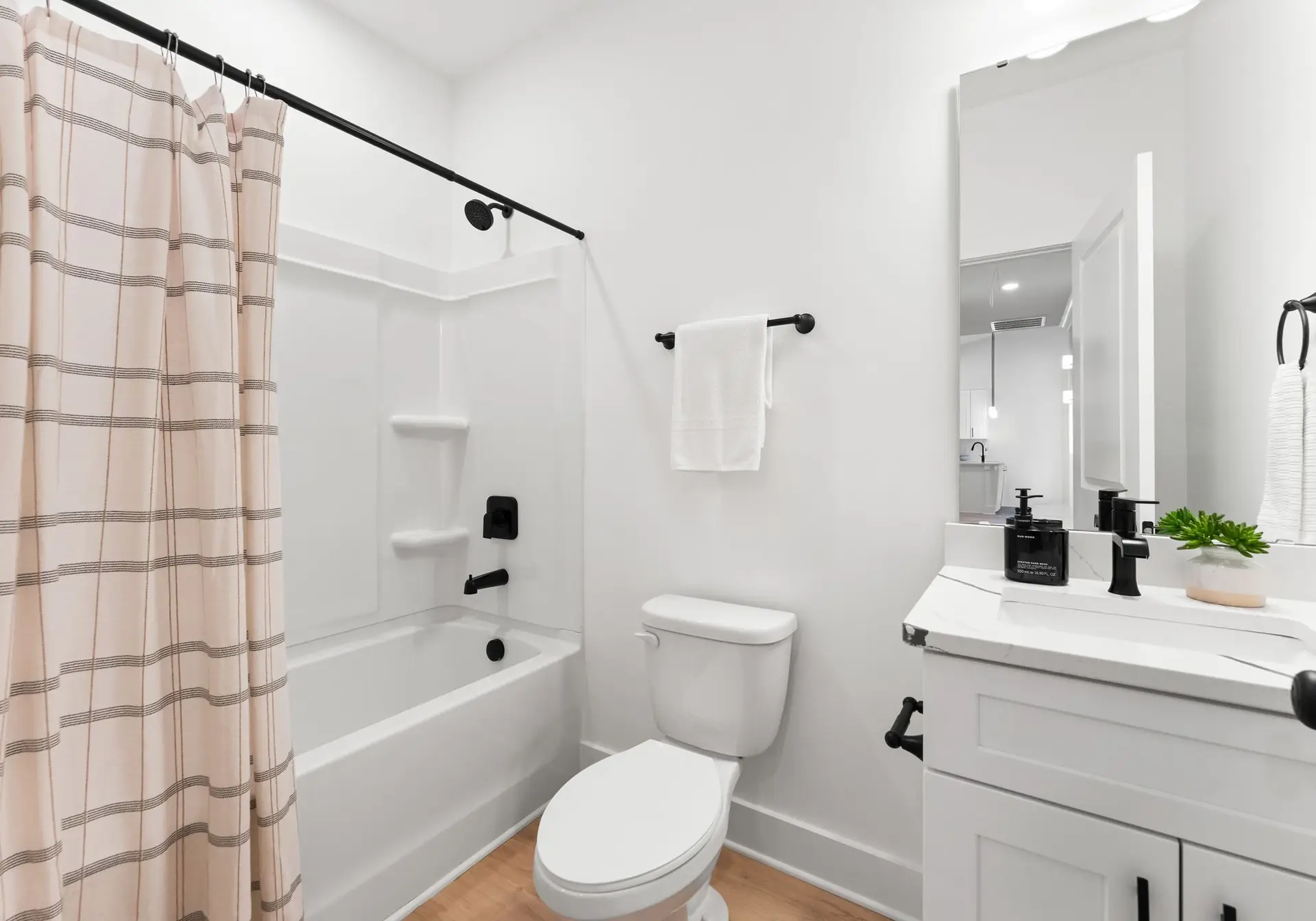 1904 Rucker Rd bathroom