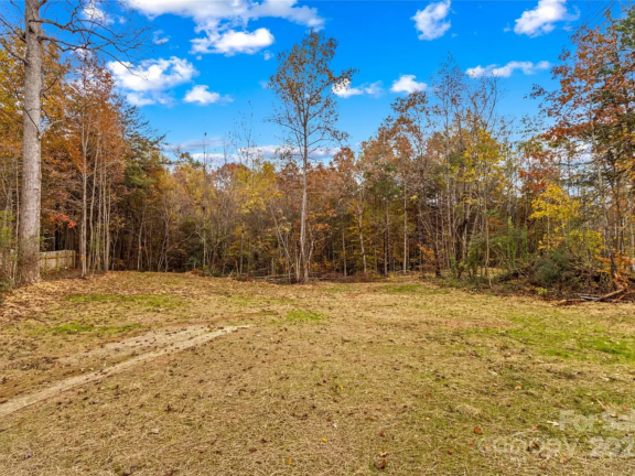 109 Titleist Dr backyard