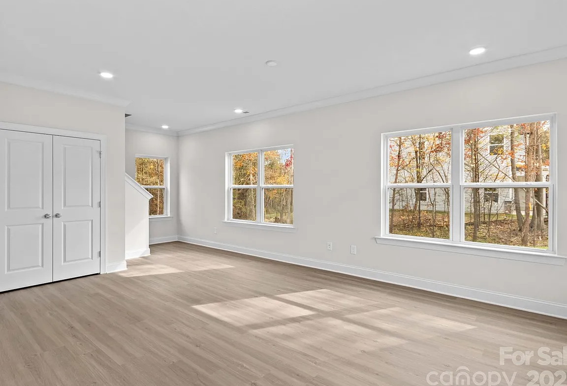 109 Titleist open floor plan