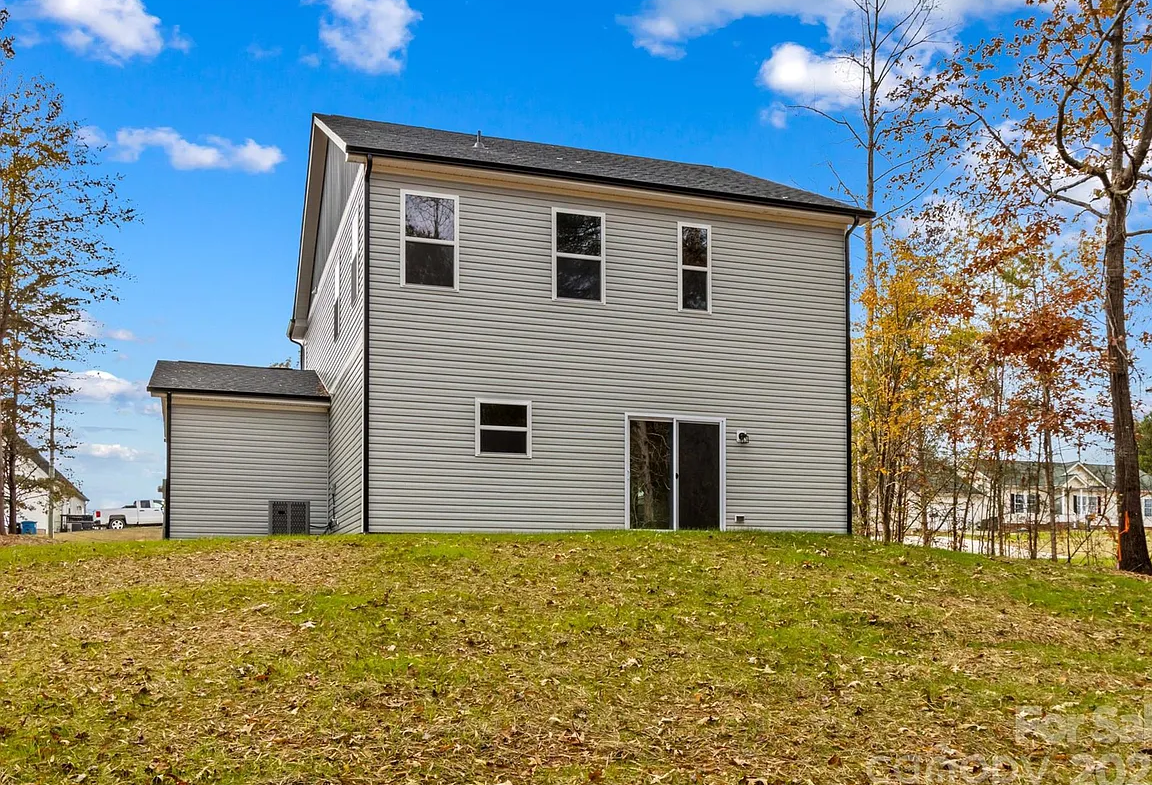 113 Titleist Dr backside of house