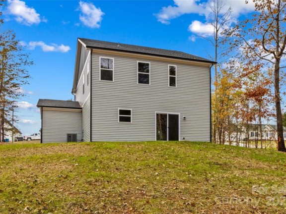 113 Titleist Dr backside of house