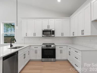 220 Nancy Dr Kitchen