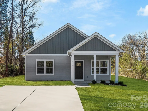 514 2 St E front exterior