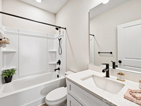 514 2nd St E bathroom