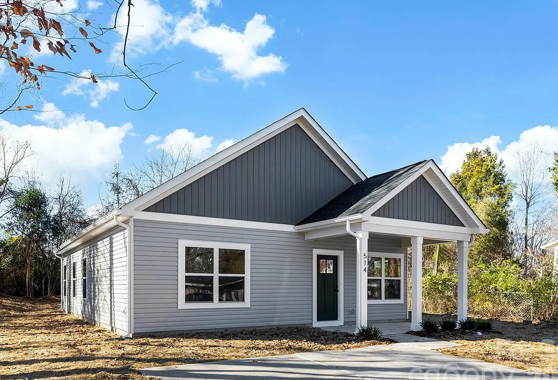 514 2nd St E front exterior