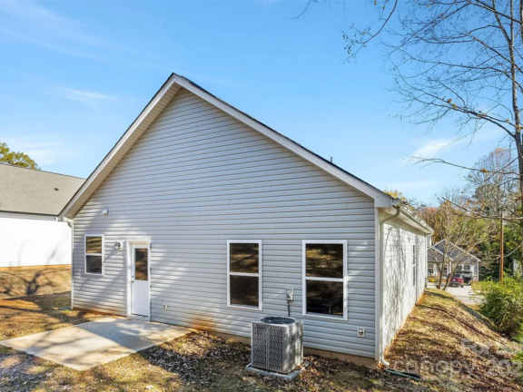 603 Meadow St exterior back