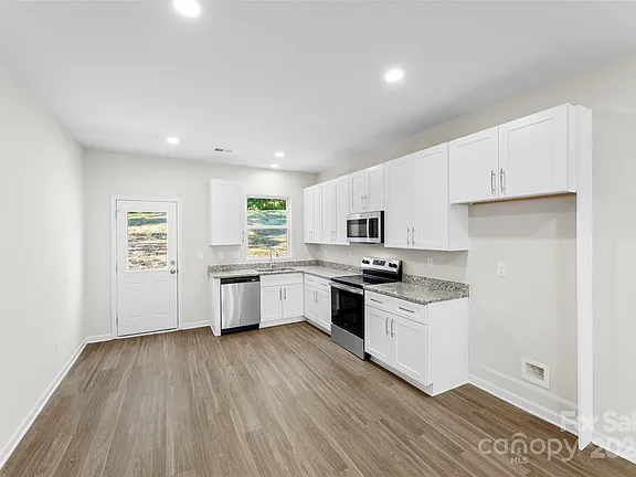 603 Meadow St kitchen