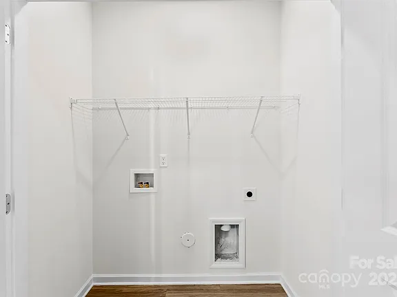 603 Meadow St Laundry room