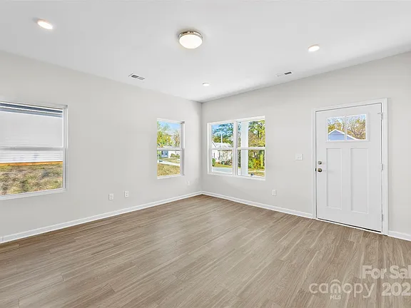 603 Meadow St open floor plan