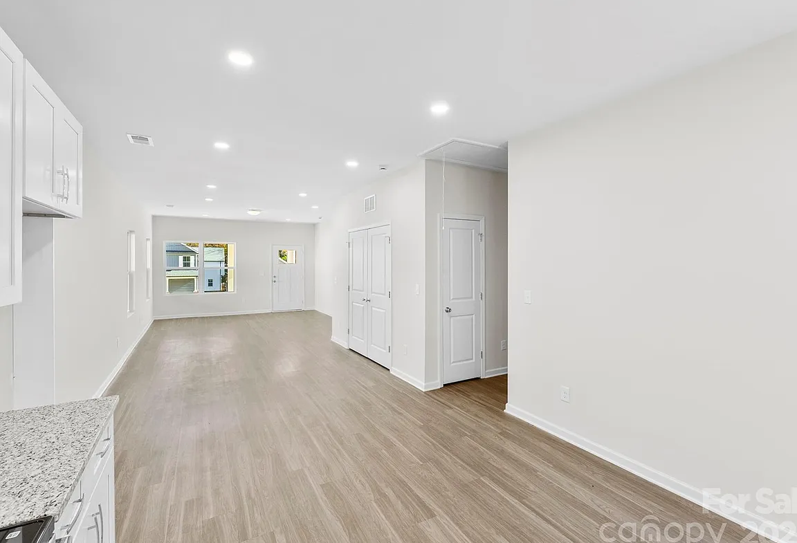 603 Meadow St open floor plan