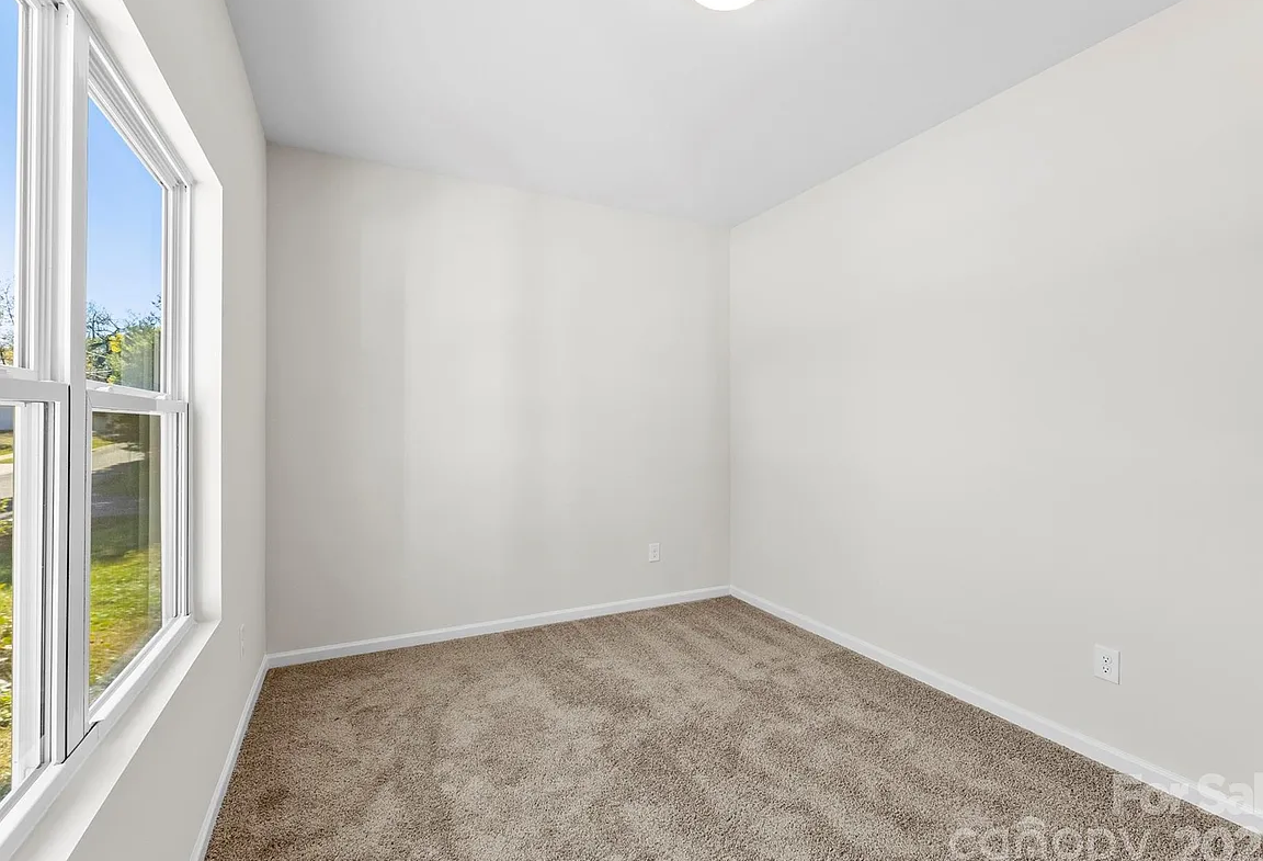 603 Meadow St bedroom