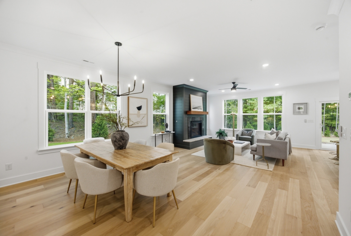 135 Parkdale Dr open floor plan