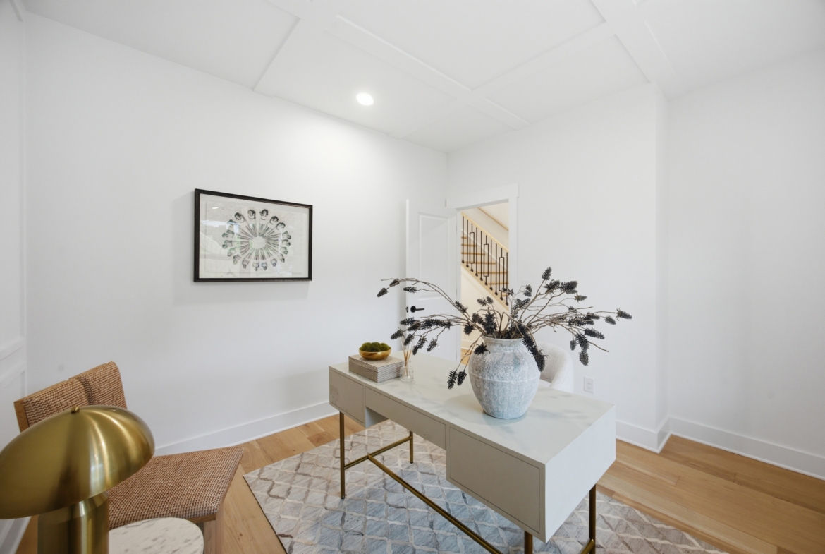 135 Parkdale Dr office