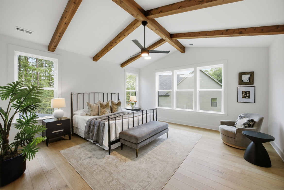 135 Parkdale Dr bedroom with vaulted ceilings