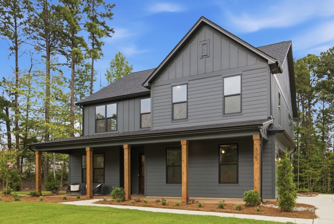 135 Parkdale Dr exterior