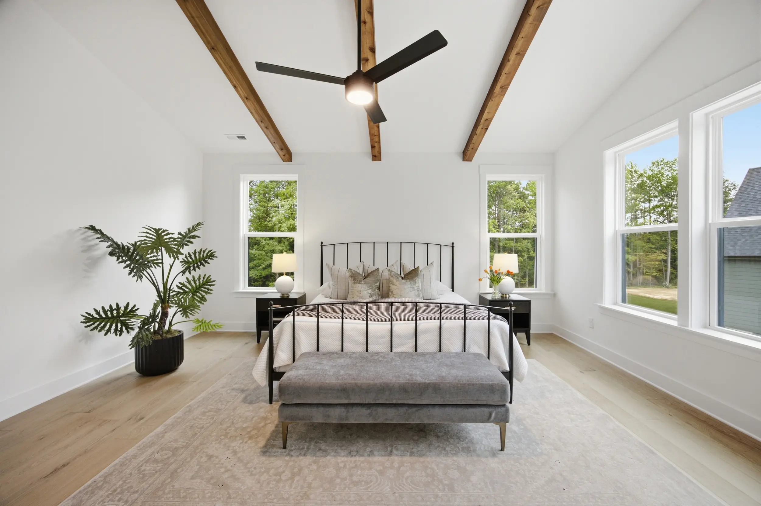 135 Parkdale Dr bedroom with vaulted ceilings