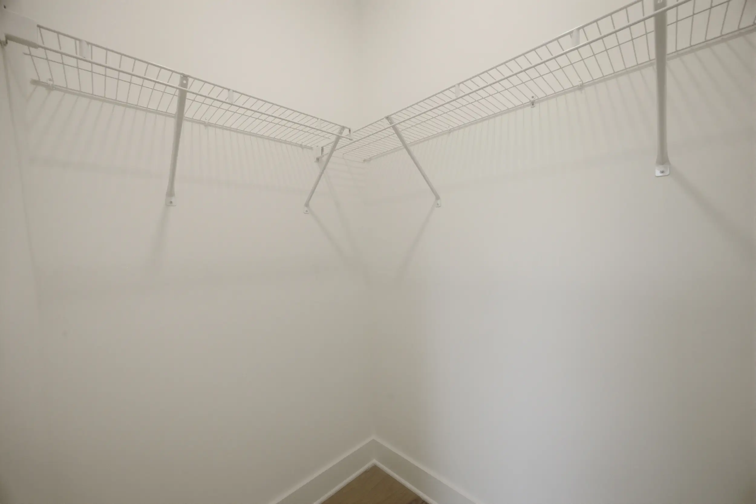135 Parkdale Dr closet