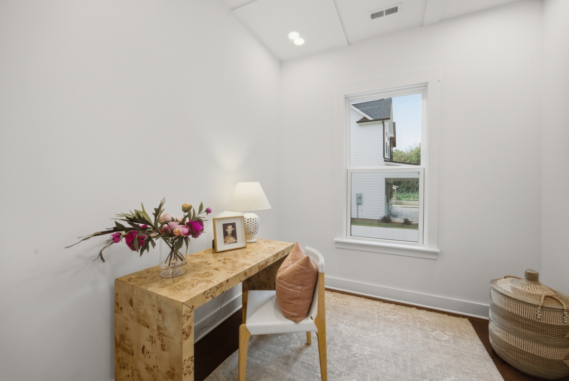 205 Parkdale Dr office