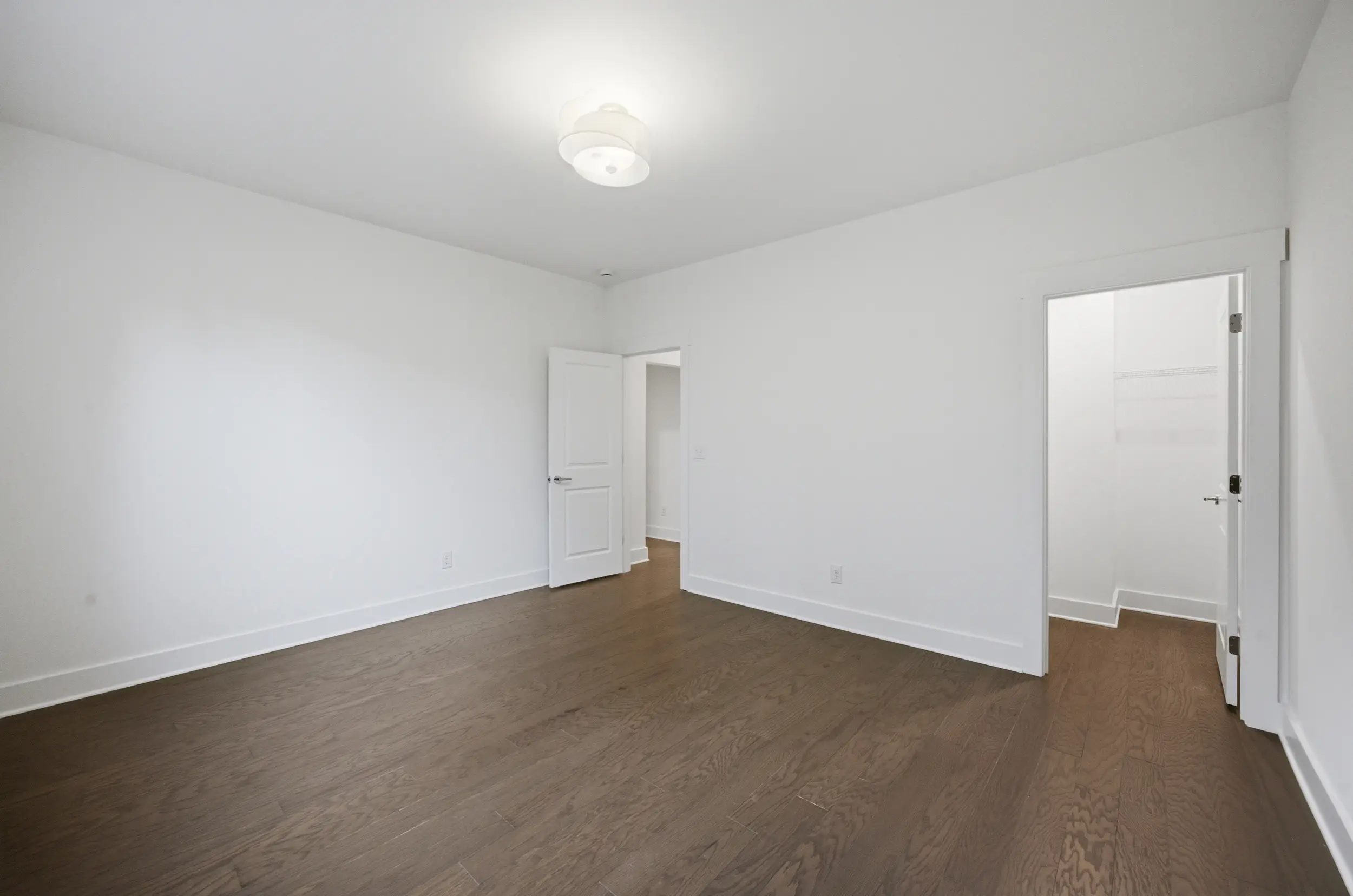 205 Parkdale Dr bedroom