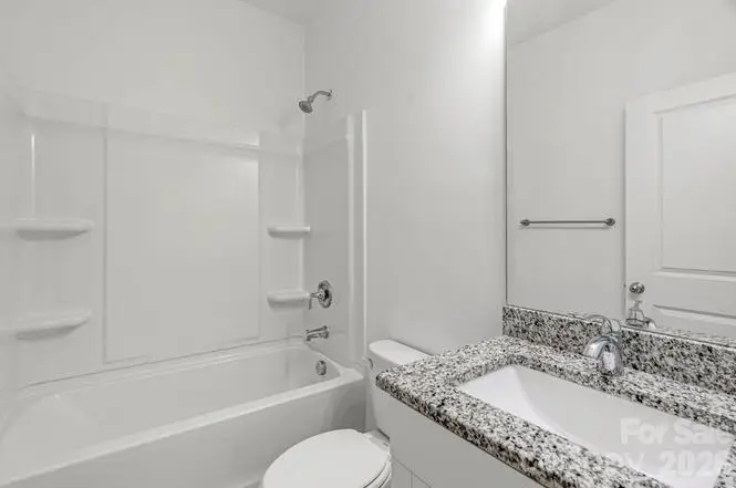 211 Baker bathroom